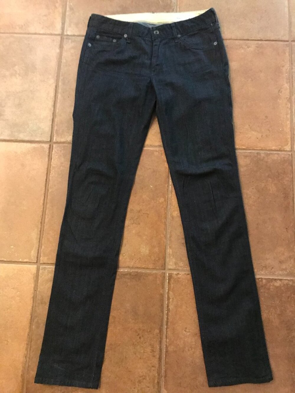 Rag & Bone Women’s Dark Denim Straight Leg Jeans 33W x 35L Never Worn